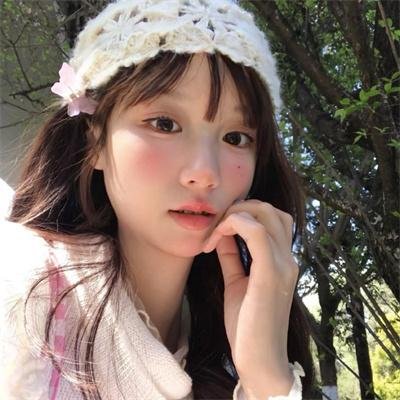 他从火光中走来